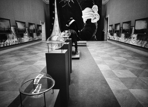 Fig. 10. The Revolution room presented the king’s 1772 coup d’etat and was dominated by a headless king on a mounted horse on loan from the Royal Armoury. Gustaf III 1972/73. Photo: Nationalmuseums arkiv.