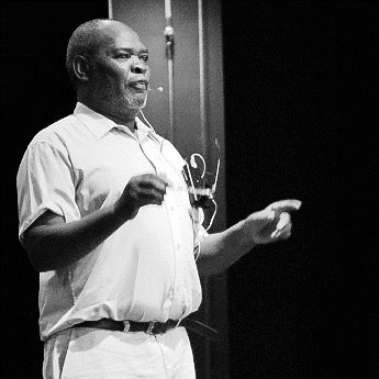 Figure 1. Erasto Mpemba talking at a meeting in Dar es Salaam (Tanzania) in November of 2011. Photo by Hellen Gaudence (fragment), with permission.