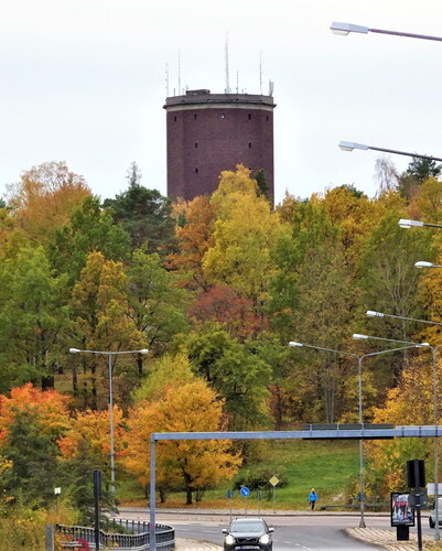 Figure 6. The water tower (Vattentornet) in Västerås (https://commons.wikimedia.org/wiki/File:Vattentornet_Dj%C3%A4kneberget_V%C3%A4ster%C3%A5s.jpg; public domain).