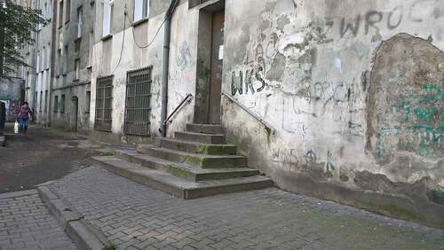 Figure 2. The entrance to one of the tenement houses from the backyard side in Przedmieście Oławskie in Wroclaw, Poland. Source: author`s photo.