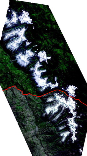 FIGURE 2. The rectified SPOT scenes showing the Cordillera Blanca “ca. 1990.” The boundary between the northern scene (646–368, 22 July 1991) and the southern scene (646–369, 2 June 1987) is shown by the red line. Channel combination: red, XS1; green (3 * XS1 + XS3)/4; blue: XS3