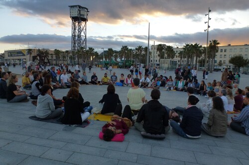 Figure 2. Buddhist meditation, photograph taken by Carlota Rodriguez in September 2016.