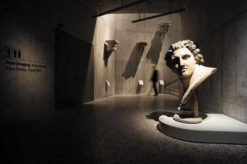 Fig. 6. The intensive play of light and shadow is reminiscent of a theater production with actors on the stage. Schweizerisches Nationalmuseum/Landesmuseum Zurich. Photography: Moritz Hillebrand. © ERCO GmbH.