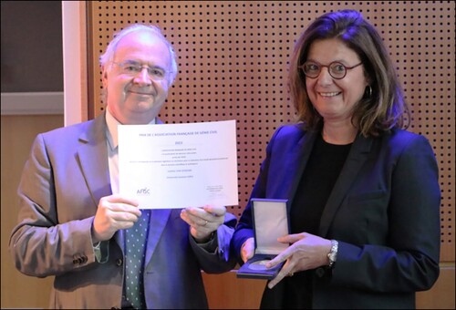 Laetitia Van Schoors receiving the AFGC Prize and Medal from Bruno Godart (former President of AFGC and Chair of the French NG of IABSE)