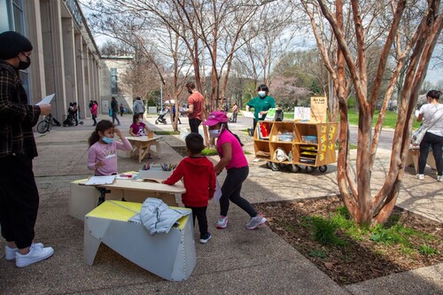 Figure 2. “Art Lab in the Park” at Queens Museum. Photo: Street Lab.