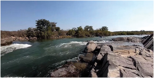 Photograph 2. Betwa River flowing in North East direction on Bundelkhand plateau.