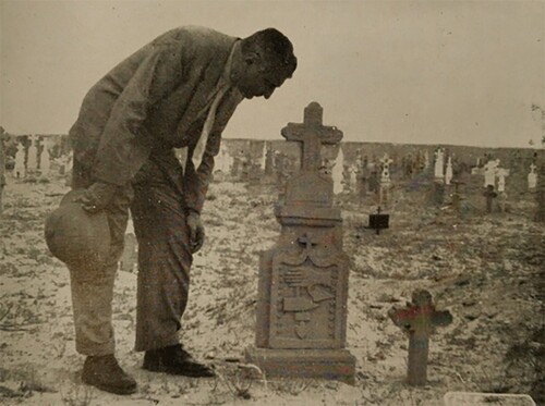 Figure 1. Gilberto Freyre inspects a Mbali tombstone, c. 1951-52. Source: Gilberto Freyre, Em tôrno de alguns túmulos Afro-Cristãos de uma área africana contagiada pela cultura brasileira, Salvador: Universidade da Bahia, 1959.