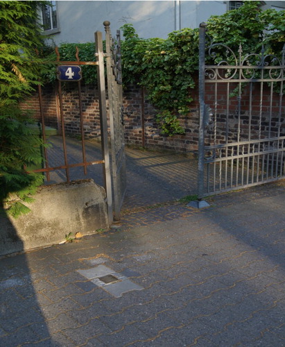 Figure 4. Individual & Multiple Stolpersteine in West-End district, Frankfurt am Main, Germany [Photography by Natalia Krzyżanowska].