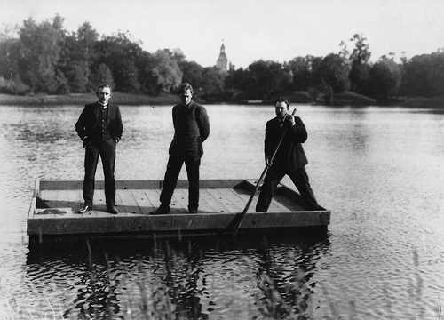 Figure 2. Members of the Labour Group of the First Duma, Saint Petersburg, 27 April 1906. Left to right: A. A. Alad’in, I. V. Zhilkin, S. V. Anikin.