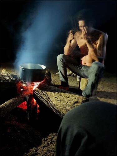 Figure 3: One conversation around the pan with wayusa tea ©Ana Cristina Suzina.