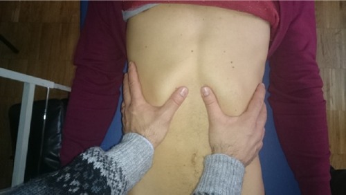 Figure 2 The hands can be held anteriorly on the costal margins, with the thumbs being at the level of the margins and the other fingers placed across the upper ribs. This manual position can be used to assess the diaphragmatic excursion.