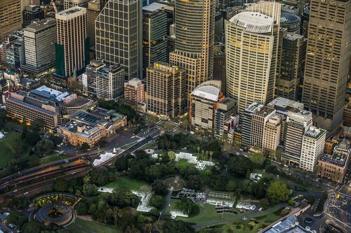 Figure 1: Kaldor Public Art Project 32: Jonathan Jones’ barrangal dyara (skin and bones), gypsum, kangaroo grass, 8-channel soundscape, dimensions variable. Installation view showing architectural footprint of the 1879 Garden Palace, Royal Botanic Garden, Sydney, 17 September–3 October 2016. Photo: Pedro Greig.