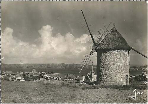 Figure 11. Postcard with the mill of Quermeor, Camaret-sur-Mer, from the site Geneanet. https://www.geneanet.org/cartes-postales/view/1355031#0.