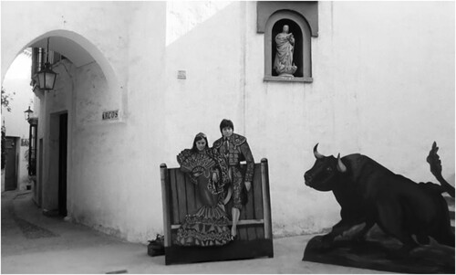 Figura 2. Ingrid y Juan en el Poble Espanyol de Barcelona. Topical Spanish (© Ramón Masats Citation1970).