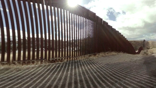 Figure 2. 10 Shots Across the Border (NYT and Ryot Media). The border wall between Mexico and the US.