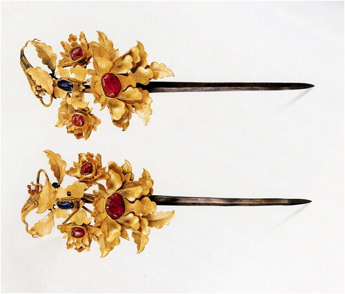 Figure 3 Butterfly peony gold hairpin, about the sixteenth to the mid- seventeenth century. Unearthed from Qingyang Ming Tomb in Jiangyin, Jiangsu Province. The Gems of Jiangyin Relics. Beijing: Cultural Relics Publishing House.