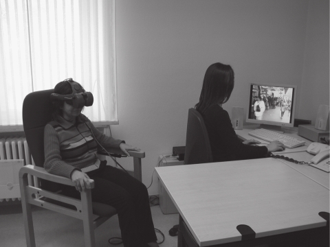 Figure 1 Virtual reality environments are presented using a head mounted display and tracking head movement.