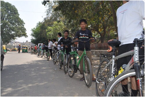 Figure 4. Ride along organised by Aapki Sadak team attended by residents of adjacent informal settlements, Delhi 2015 Photograph: © Manas Murthy.