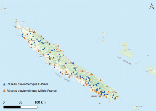 Figure 6. Réseaux pluviométriques de Nouvelle-Calédonie. En bleu : réseau pluviométrique géré par la DAVAR/En rouge : réseau Météo France.
