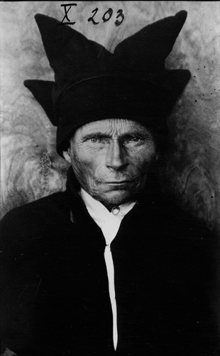 Figure 1. The Sámi could be quite pictorial for the photographers. The postman of Utsjoki, Oula Guttorm, was visiting the city of Oulu in 1932, when the newspaper Kaleva photographed him. Kaleva Archive.