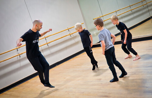 Students learn how to spring into sautés with teacher Dennis Williams in this beginning-level movement class. Photo by Megan McCluskey, Misty’s Dance Unlimited, Onalaska, Wisconsin.