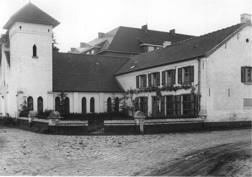 FIG 4 The Damien Museum around 1960 (Courtesy of Damien Collection, Leuven).