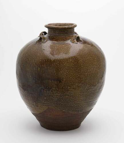 Fig. 2. Tea-leaf storage jar, named Chigusa. Mid 13th–mid 14th century China, Southern Song or Yuan period. Stoneware with iron glaze, 41.6 × 36.6 cm (National Museum of Asian Art, Smithsonian Freer Gallery no. F2016.20.1).
