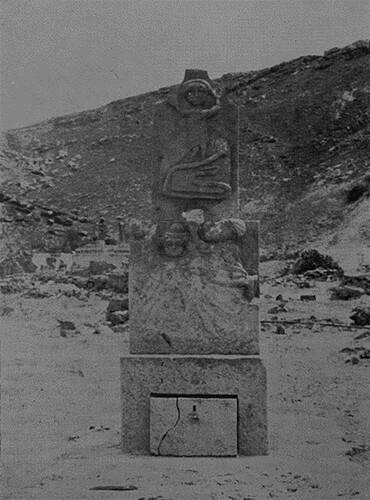 Figure 5. Mbali tombstone sculptured by Victor Jamba. It pays homage to a deceased kinswoman of the sculptor, who had been enslaved by João Duarte de Almeida. Source: Carlos Lopes Cardoso, A Arte Mbali, p 6.