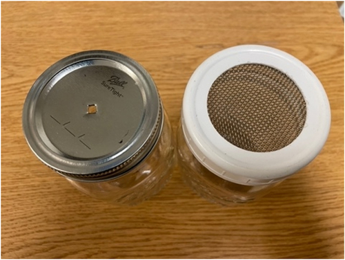 Figure 2. Example Mason jars with a restricted odour negative lid (left) and a mesh positive lid (right).