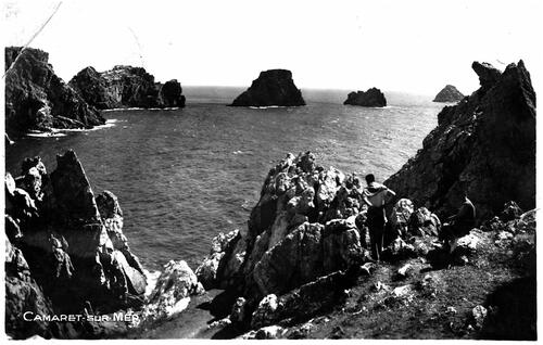 Figure 10. Postcard with Pointe de Pen Hir, Camaret-sur-Mer, from the site Geneanet. https://www.geneanet.org/cartes-postales/view/124561#0.