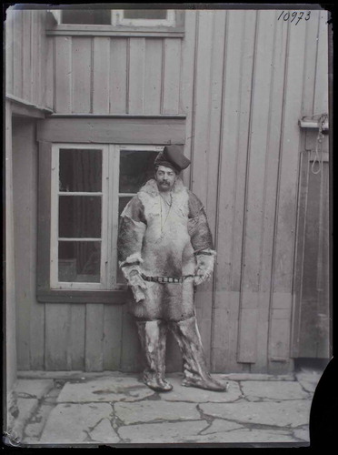 Figure 19. Roland Bonaparte/G.Roche, Roland Bonaparte wearing Sámi winter outfit. 1884. Photograph reproduced with permission from Musée du Quai Branly, Paris.