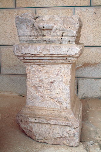 Figure 17. Horned altar from Jerash with bowl/basin visible (Rubina Raja).