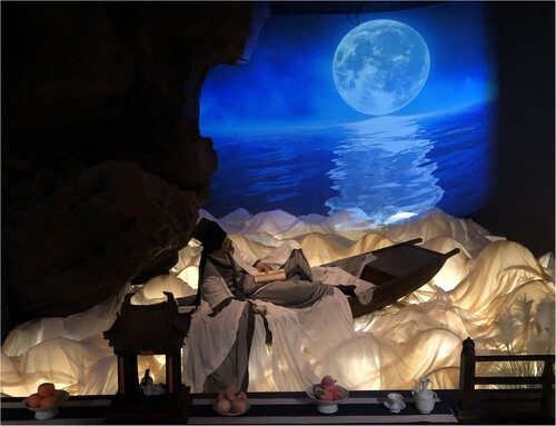 Exhibit at Dongpo Historical Culture and Art Museum, depicting Su Shi, who would regularly sit in a boat under the moonlight in the middle of the ‘dreaming lake’ filled with lotus flowers at his Academy.
