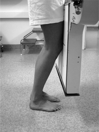 Figure 2. Weight-bearing radiographs with knees in semi- flexed position.