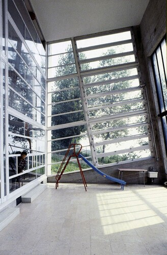 Figure 5. Indoor view of the winter garden, located in the southern part of the building. Sergio Los and Natasha F. Pulitzer, Kindergarten, Crosara, Italy, 1972–78 (Source: Synergia Progetti archive: Sergio Los, Natasha F. Pulitzer).