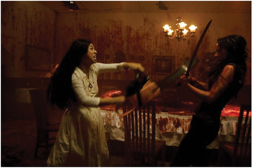 Figure 2. The final fight between Dara (left) and Ladya (right).